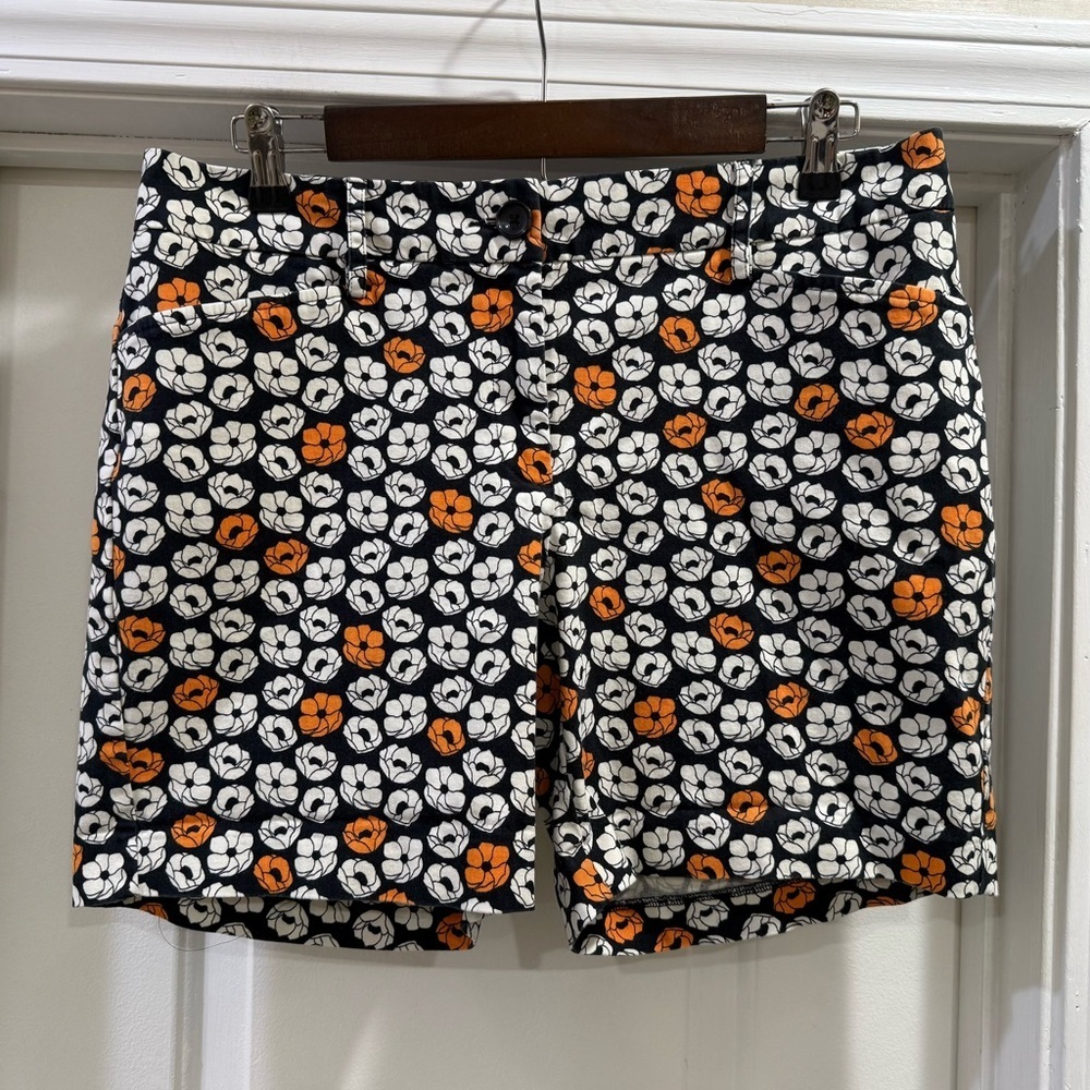 Lands' End Black with Floral Print Mid Rise Shorts Size 10P